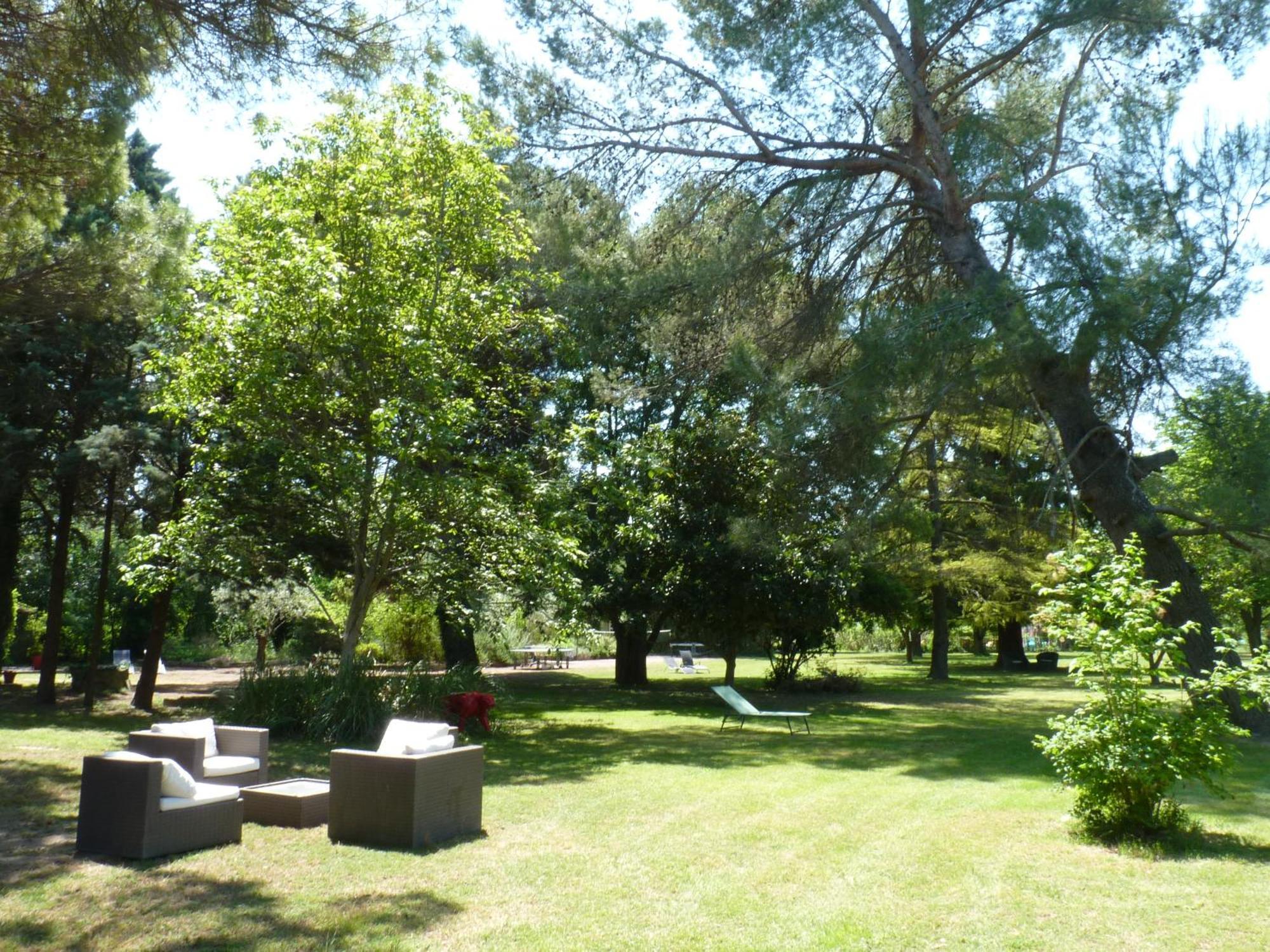 Domaine De Rhodes B&B Avignon Exterior foto